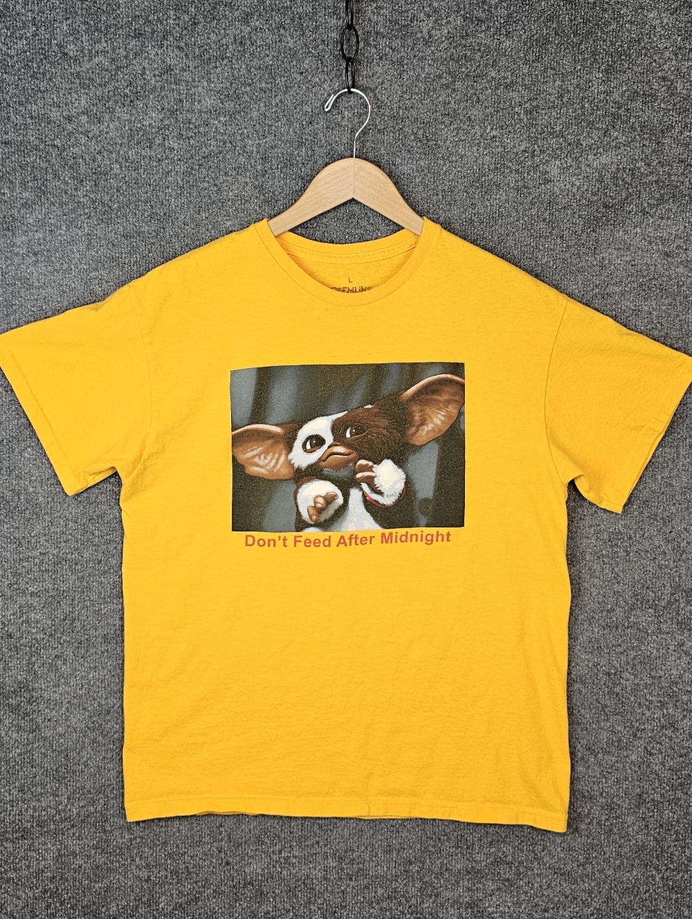 Gremlins Don't Feed After Midnight Yellow Graphic Tee T Shirt - Men's Size Large
